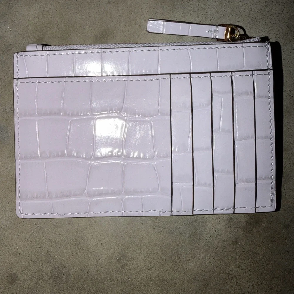 Tory Burch Black Quilted Crossbody Bag with Cream Card Holder - Picture 8 of 8